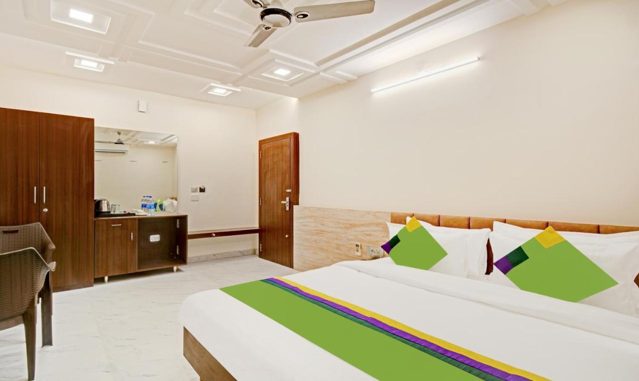 Treebo Paras Raj Near City Palace Udaipur Exterior photo