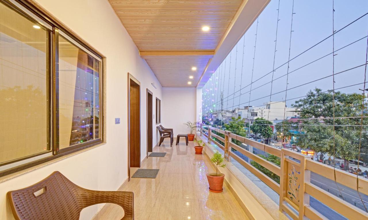 Treebo Paras Raj Near City Palace Udaipur Exterior photo